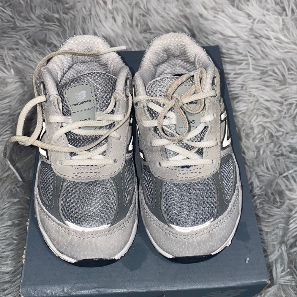 Toddler new balance 990v5
